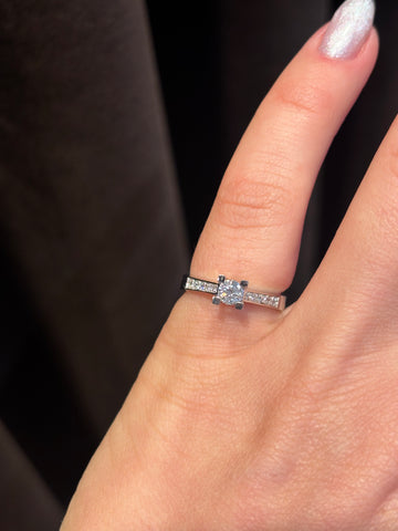 Solitairering m. sidesten, 14kt hvidguld, 0.25ct+0.10ct diamant, str. 52