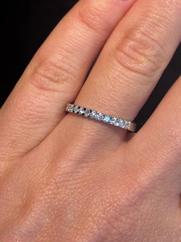 Alliancering 14kt hvidguld 13x0.02ct diamant str.54