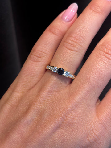 Safir Diamant Ring 14kt guld 0.49ct. diamanter + 0.40ct. safir str.54